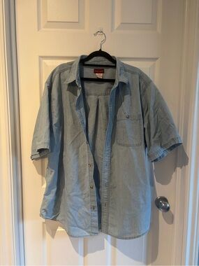Hunt Club Equestrian Light Blue Short-Sleeve Denim Button-Down Shirt